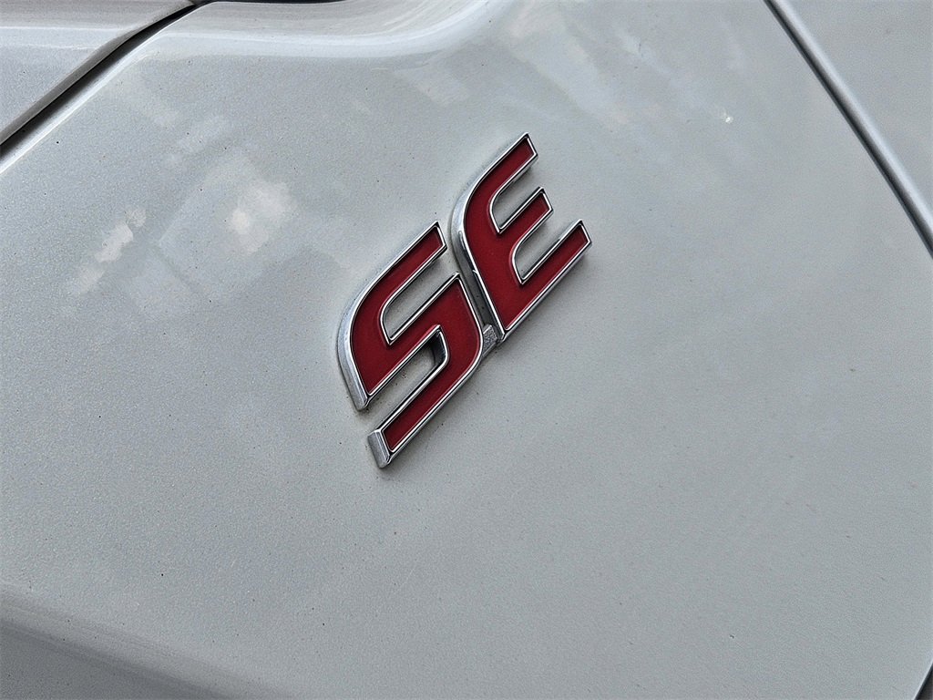 Used 2024 Toyota Corolla SE image 8