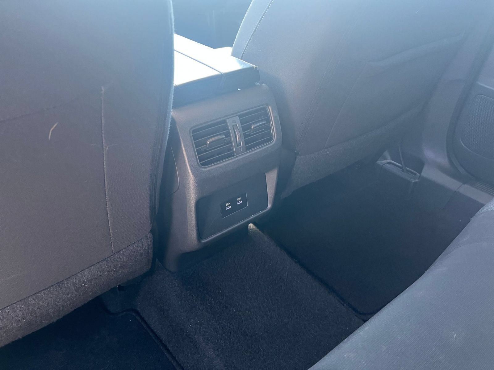 Used 2025 Nissan Rogue SV FWD image 24