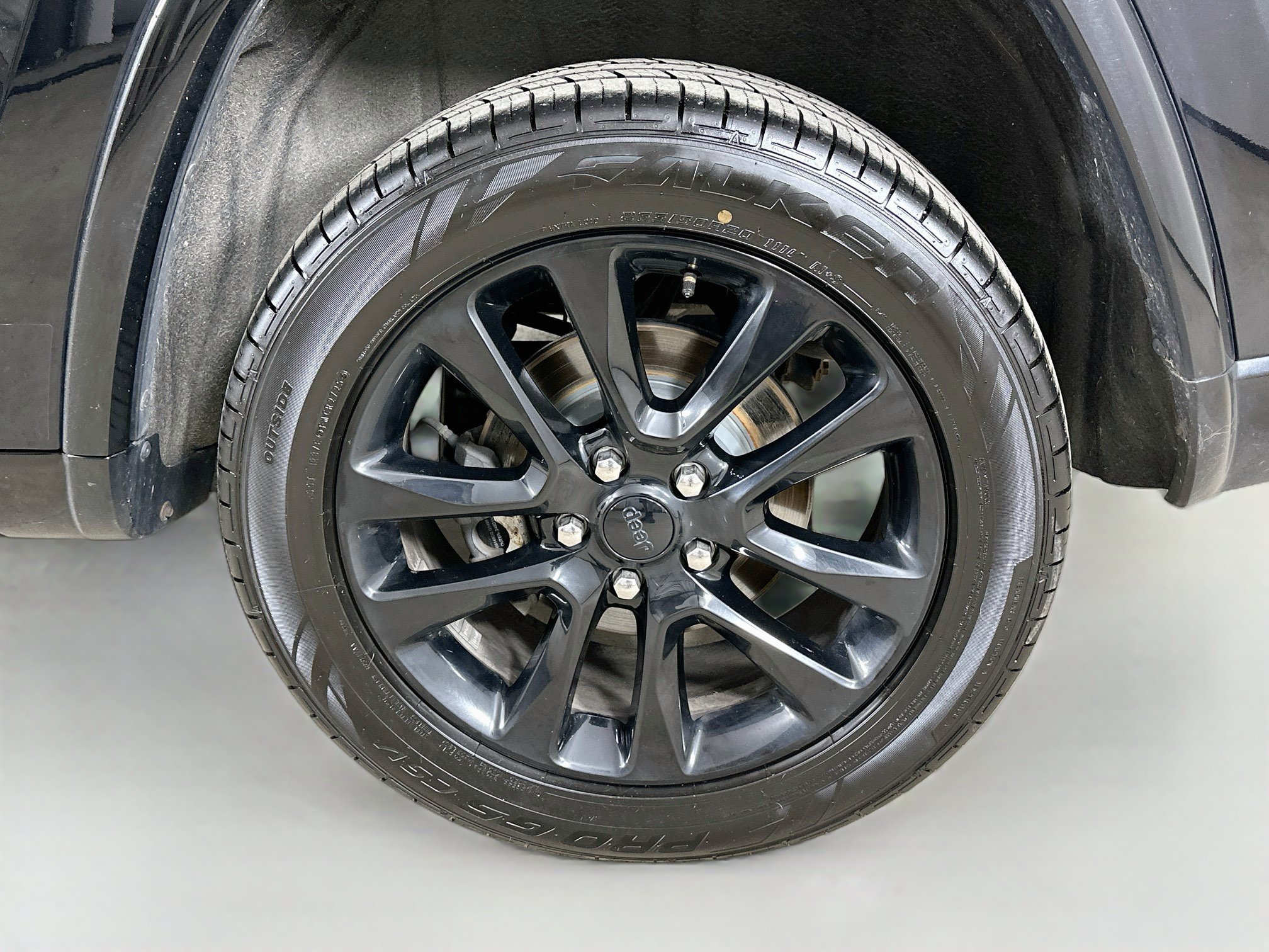 Used 2018 Jeep Grand Cherokee Altitude AWD/4WD image 36