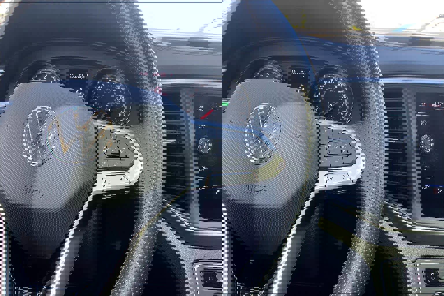 Used 2021 Volkswagen Atlas SE w/ Panoramic Sunroof Package image 22