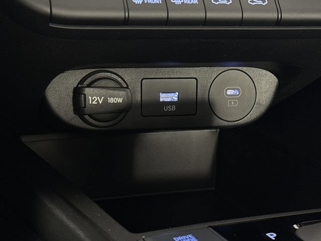 Used 2025 Hyundai Elantra Hybrid FWD image 30
