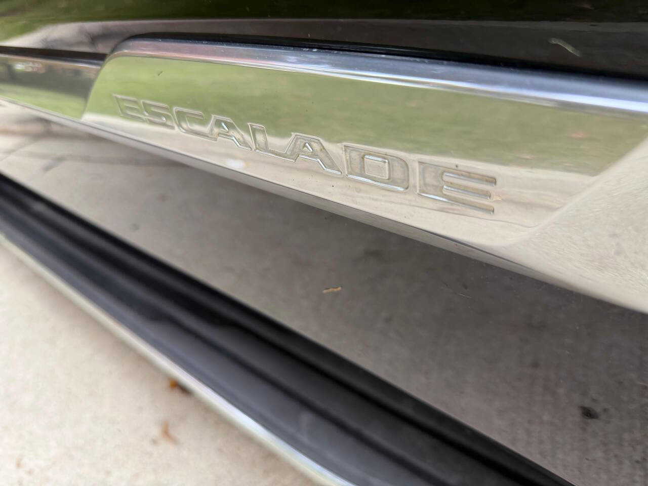 Used 2015 Cadillac Escalade Luxury image 30