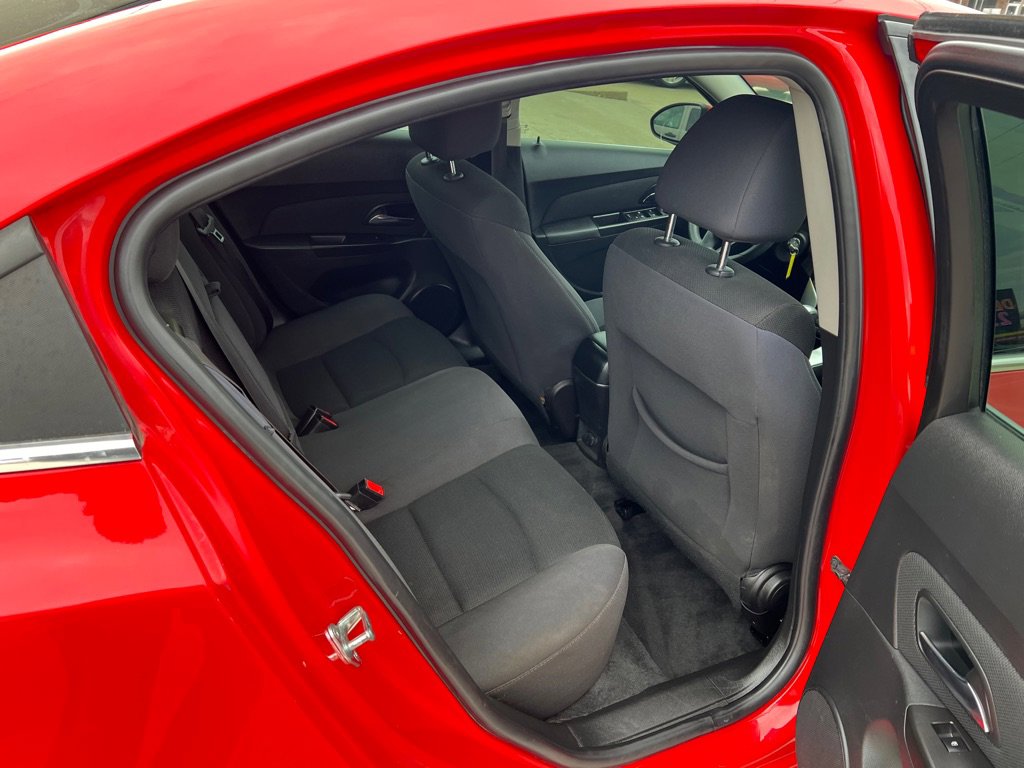 Used 2016 Chevrolet Cruze LT image 13