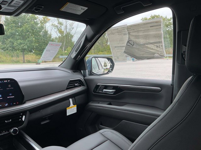 New 2026 Chevrolet Suburban LT w/ Comfort Package AWD/4WD image 29