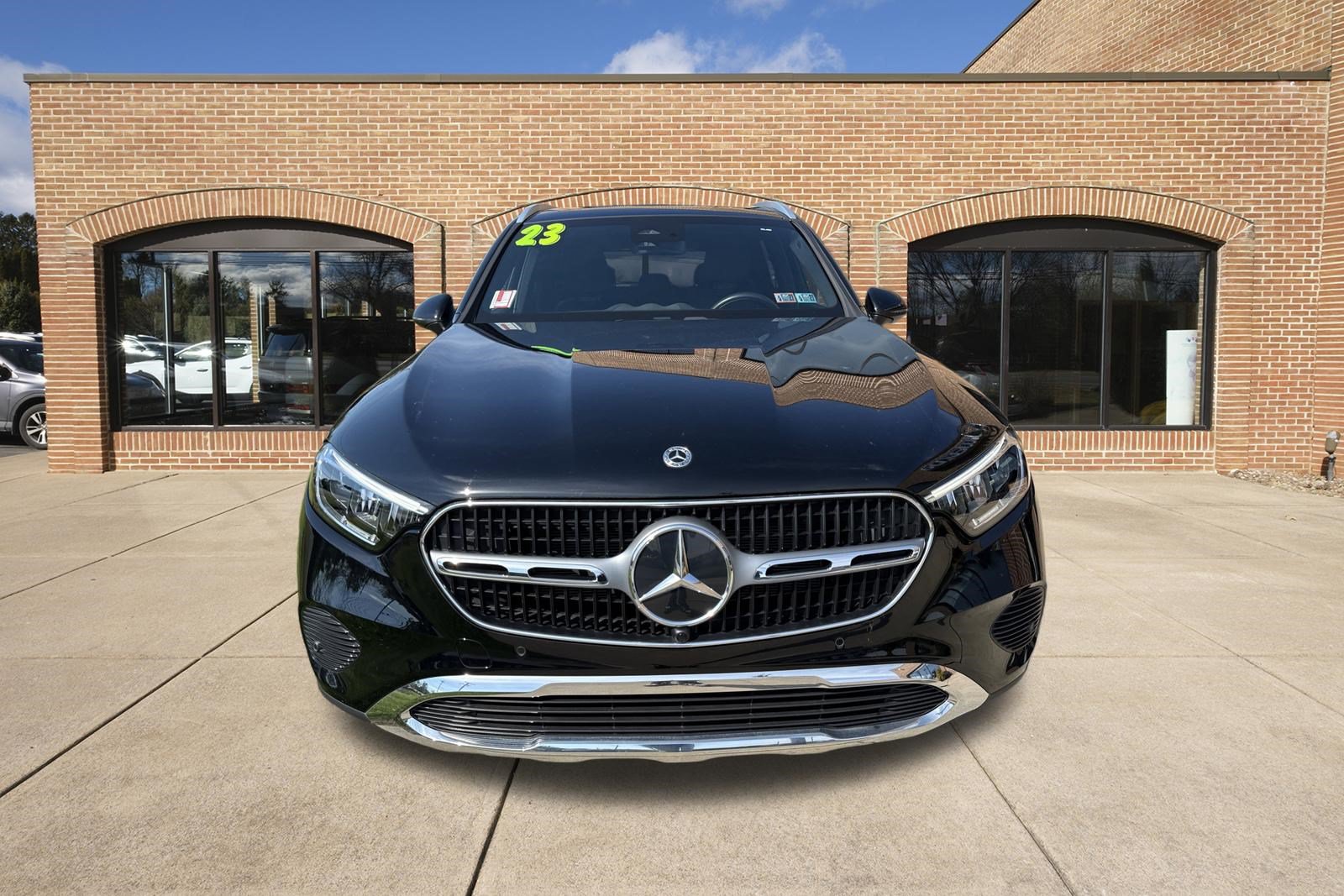 Used 2023 Mercedes-Benz GLC 300 4MATIC image 9