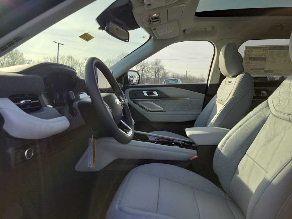 New 2026 Ford Explorer Platinum w/ LUX Leather Package image 16