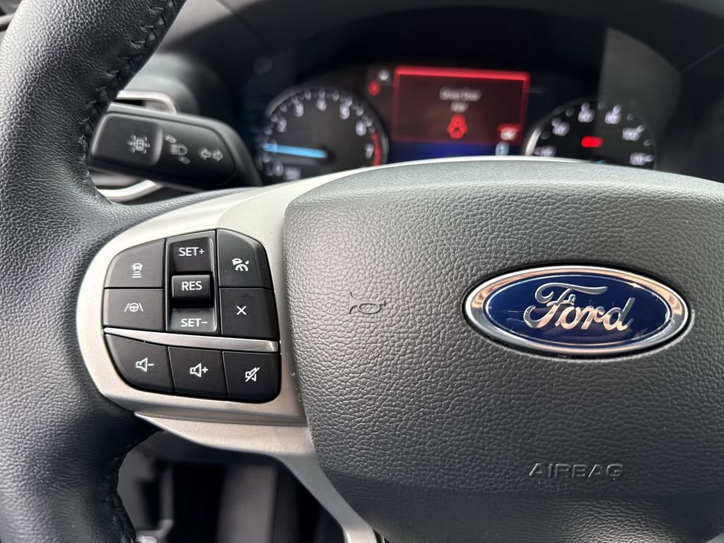 Used 2022 Ford Explorer XLT w/ Equipment Group 202A image 27