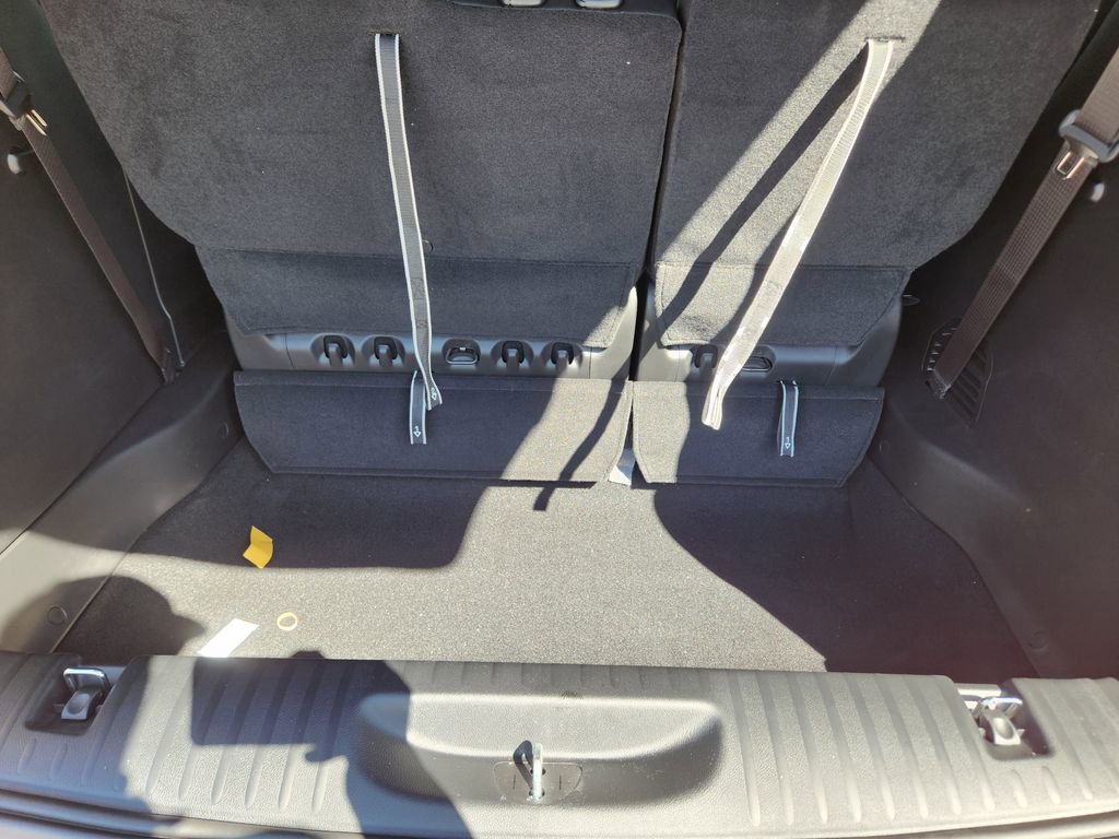 New 2026 Chrysler Pacifica Select w/ S Appearance Package image 23