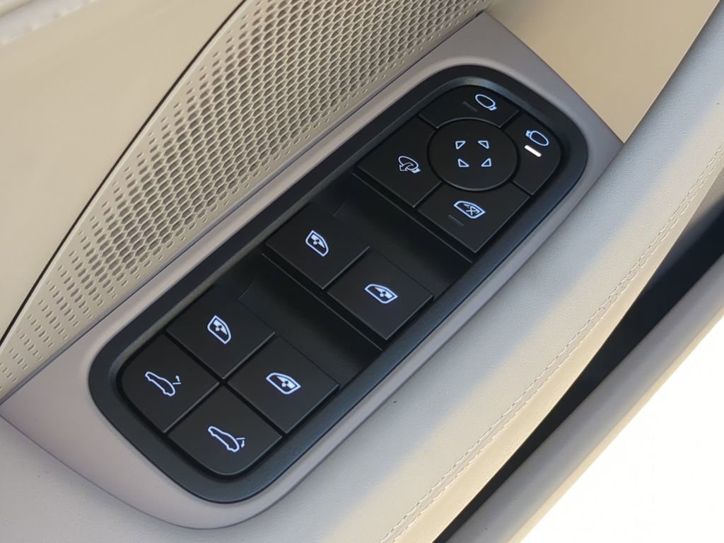 New 2026 Porsche Panamera image 25