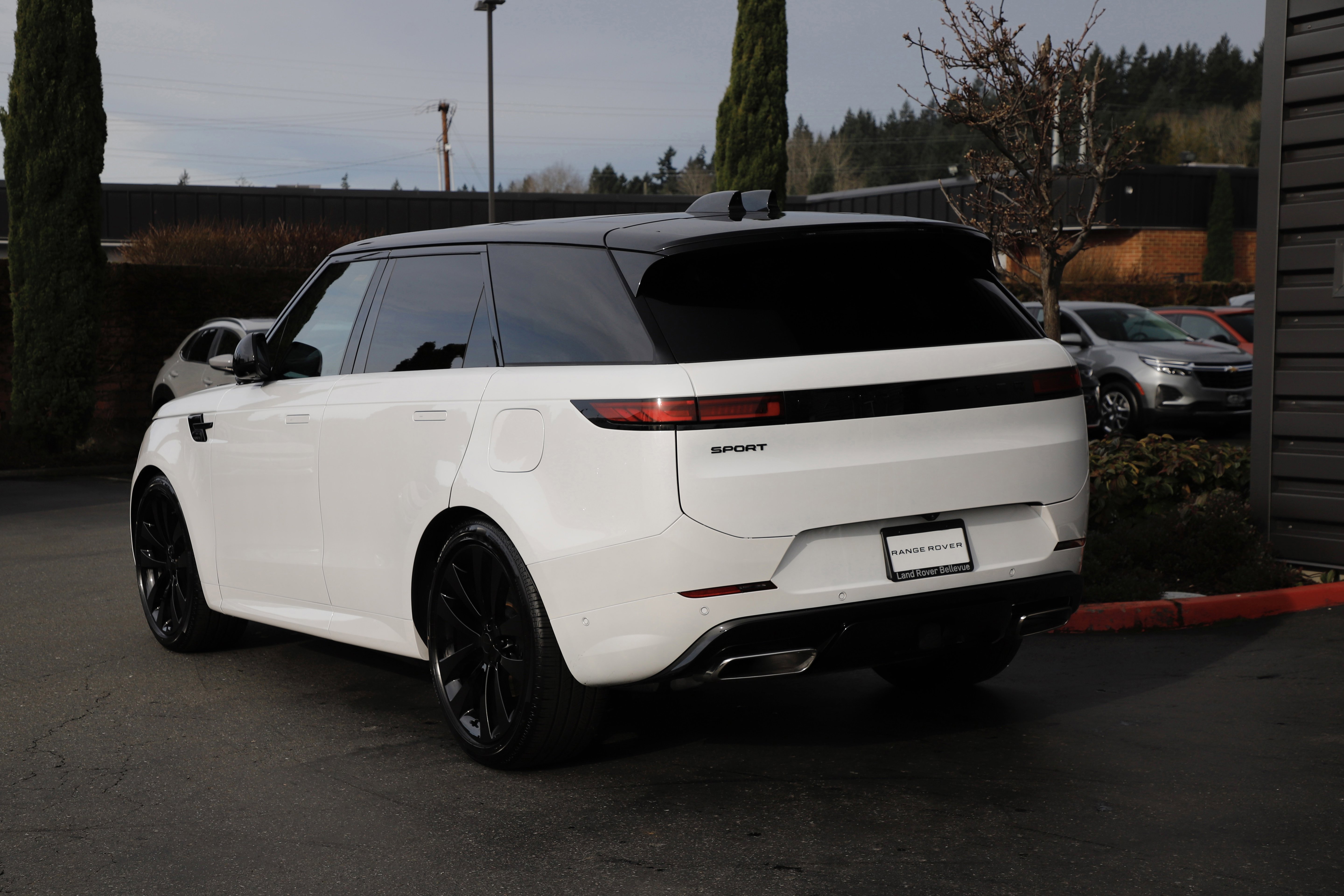 New 2026 Land Rover Range Rover Sport Dynamic SE image 8