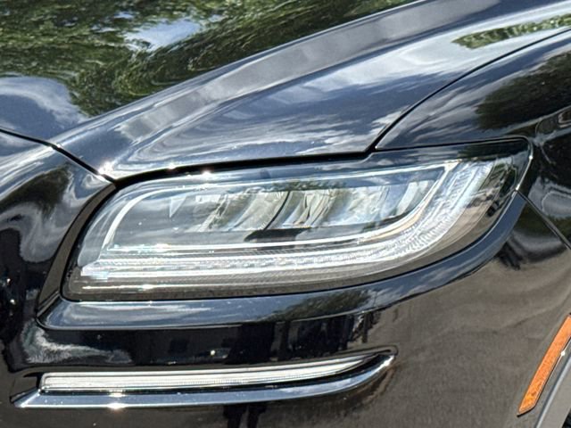 Used 2023 Lincoln Nautilus AWD image 4