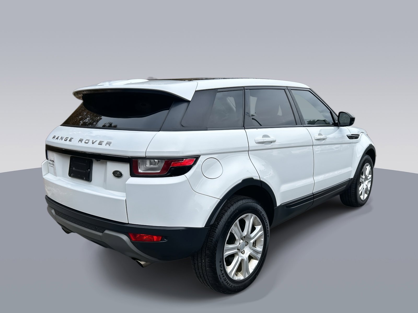 Used 2019 Land Rover Range Rover Evoque SE Premium image 3