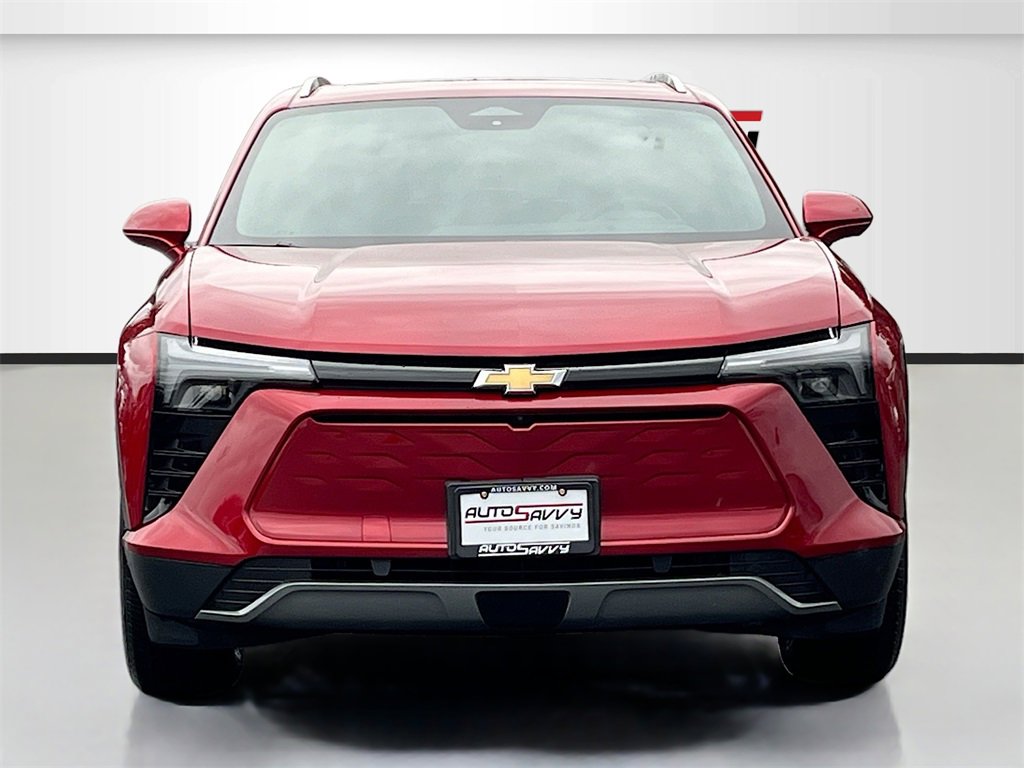 Used 2024 Chevrolet Blazer EV LT image 2