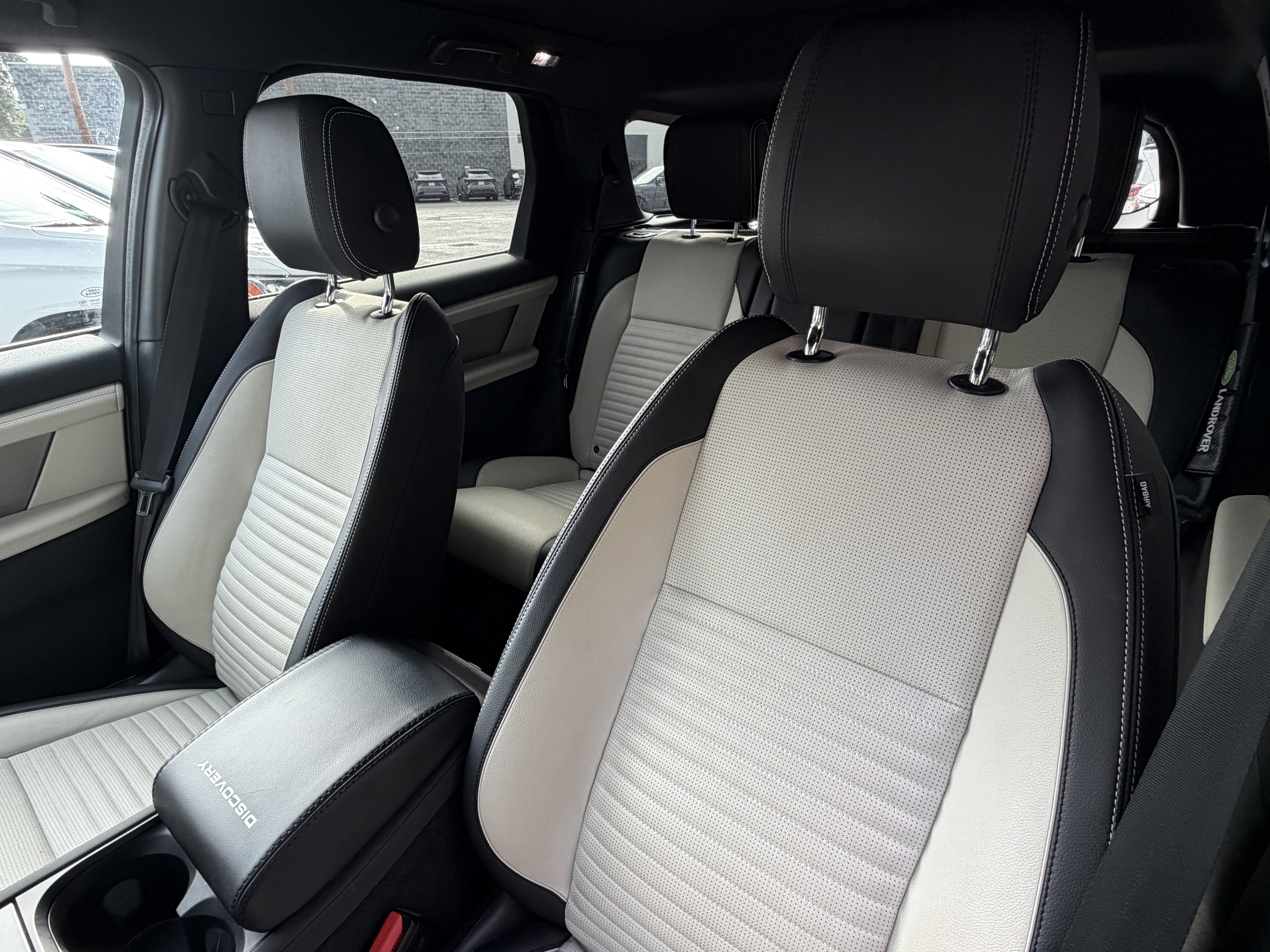 Used 2024 Land Rover Discovery Sport Dynamic SE AWD/4WD image 17