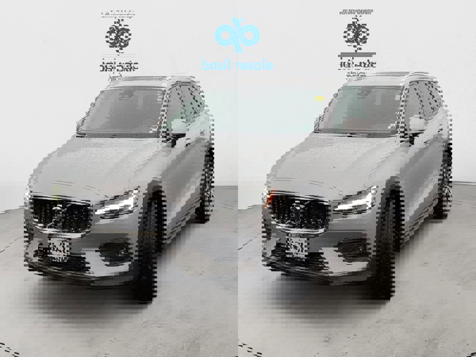 Used 2025 Volvo V60 B5 Cross Country Plus image 2