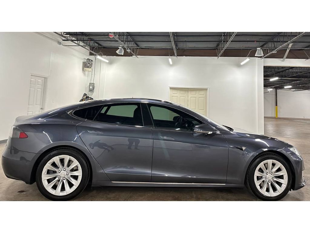 Used 2018 Tesla Model S 100D image 9