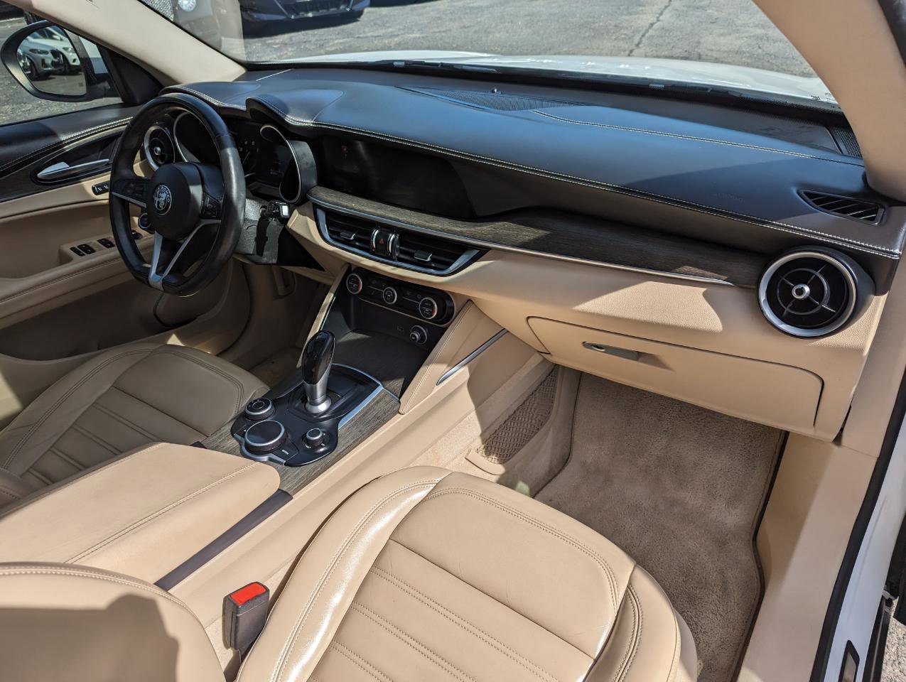 Used 2019 Alfa Romeo Stelvio Ti Lusso w/ Quick Order Package 22X Lusso AWD/4WD image 30