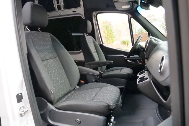 Used 2023 Mercedes-Benz Sprinter 3500 w/ Parking Package image 37