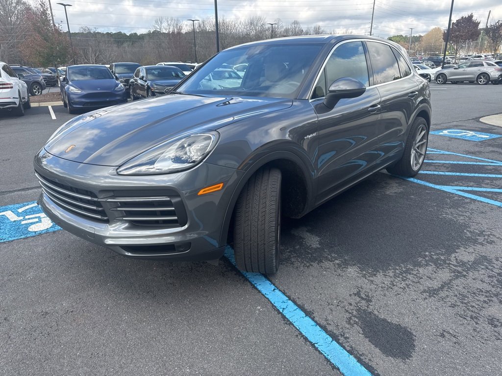Used 2021 Porsche Cayenne E-Hybrid image 3