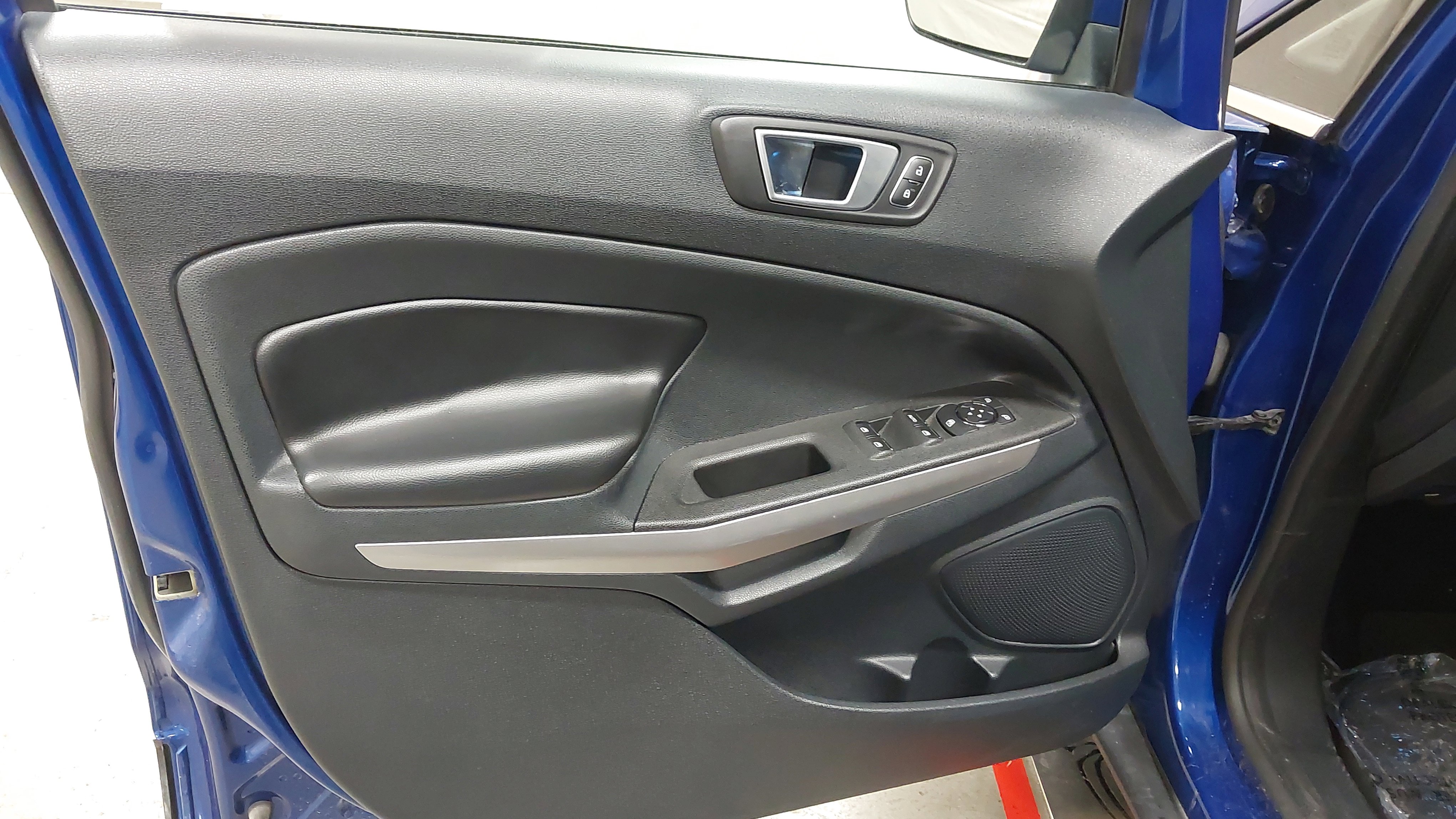 Used 2020 Ford EcoSport Titanium image 24