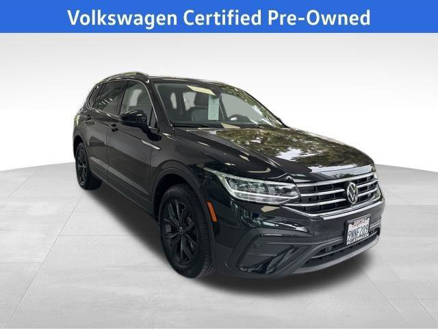 Certified 2024 Volkswagen Tiguan SE w/ Panoramic Sunroof Package AWD/4WD image 4