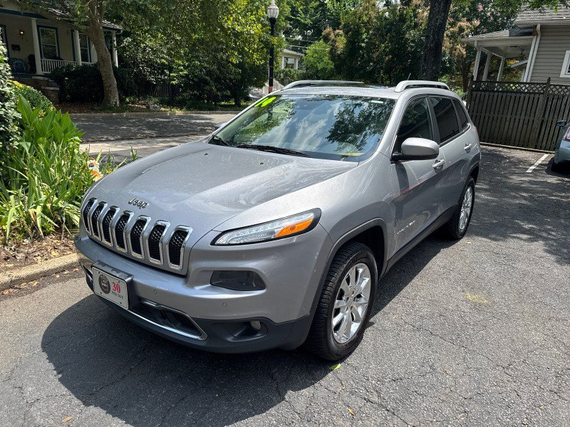 Used 2014 Jeep Cherokee Limited w/ Technology Group AWD/4WD image 3