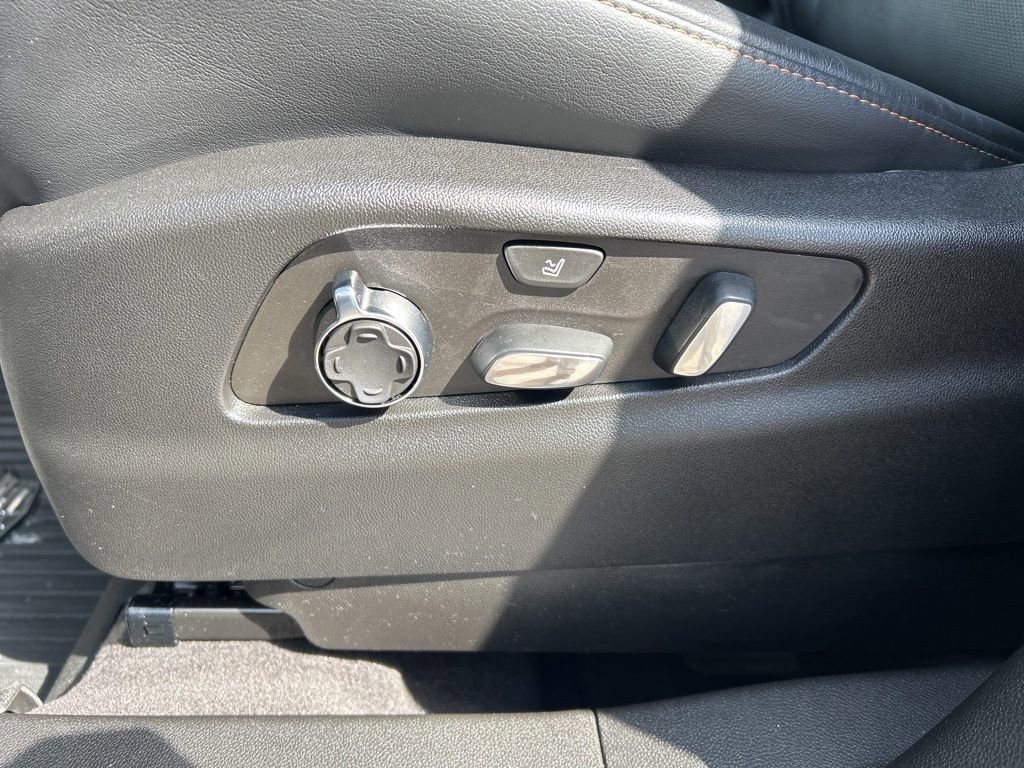 Used 2023 Cadillac XT4 Sport AWD/4WD image 18