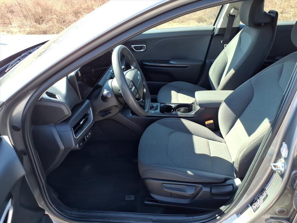 Used 2025 Kia K4 LXS image 22