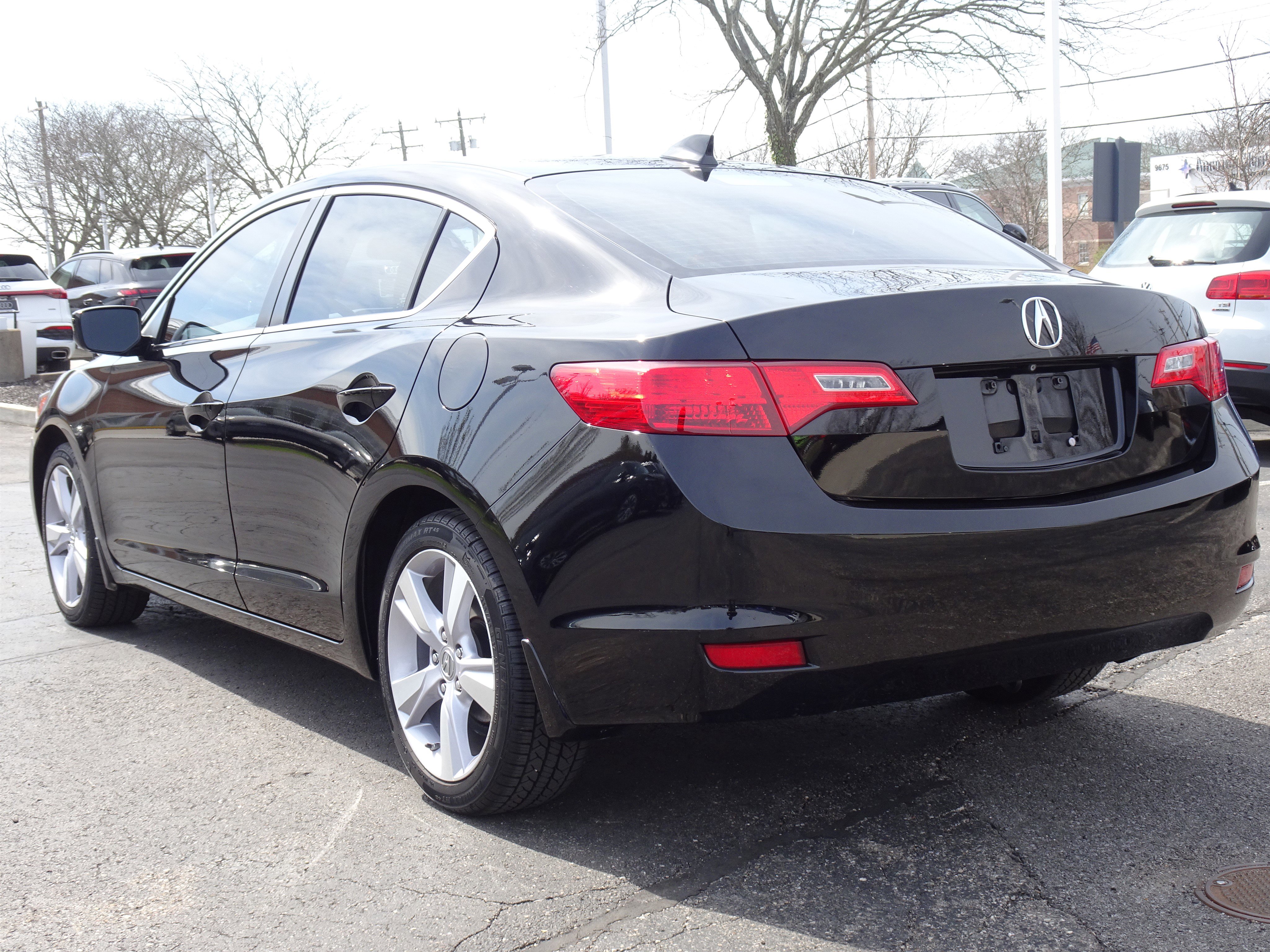 Used 2015 Acura ILX w/ Premium Package image 3