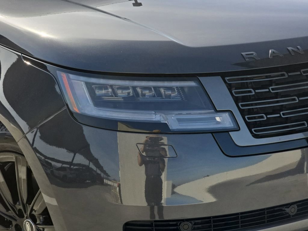Used 2023 Land Rover Range Rover SE image 33