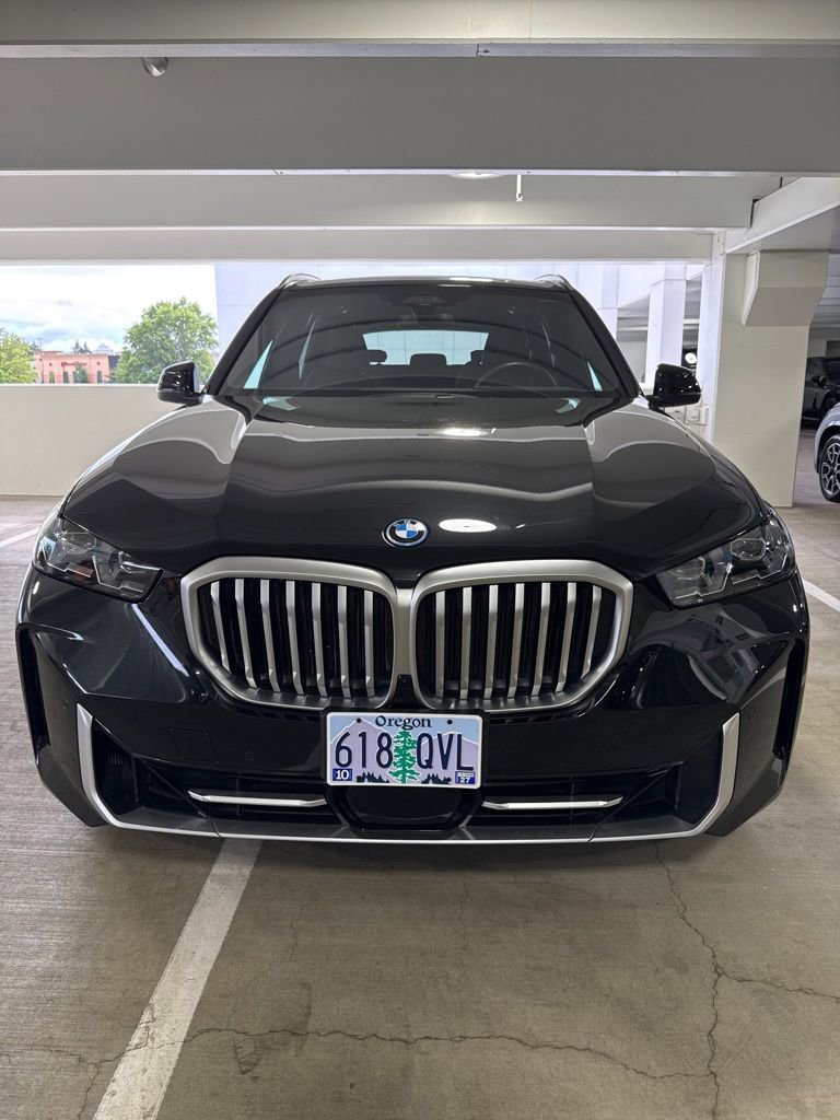 Used 2025 BMW X5 xDrive50e AWD/4WD image 2