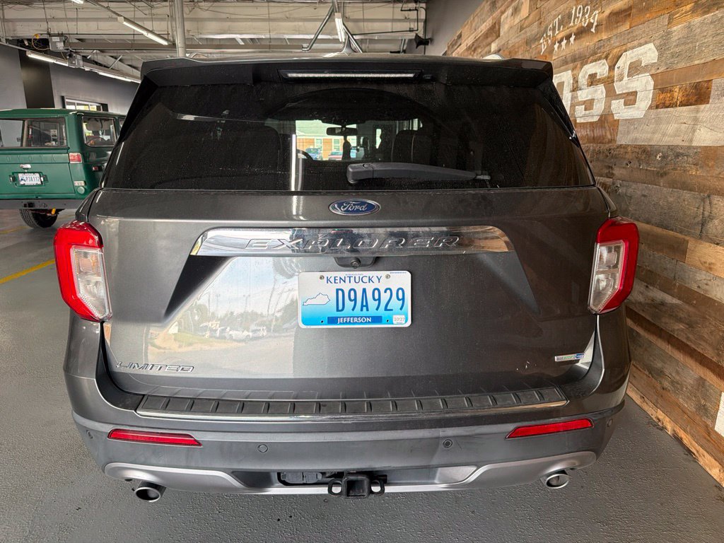 Used 2020 Ford Explorer Limited w/ Class III Trailer Tow Package AWD/4WD image 8