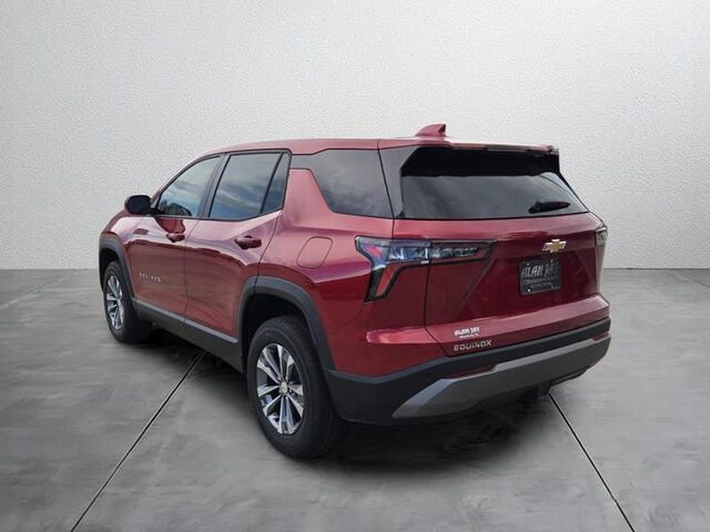 New 2026 Chevrolet Equinox LT image 4