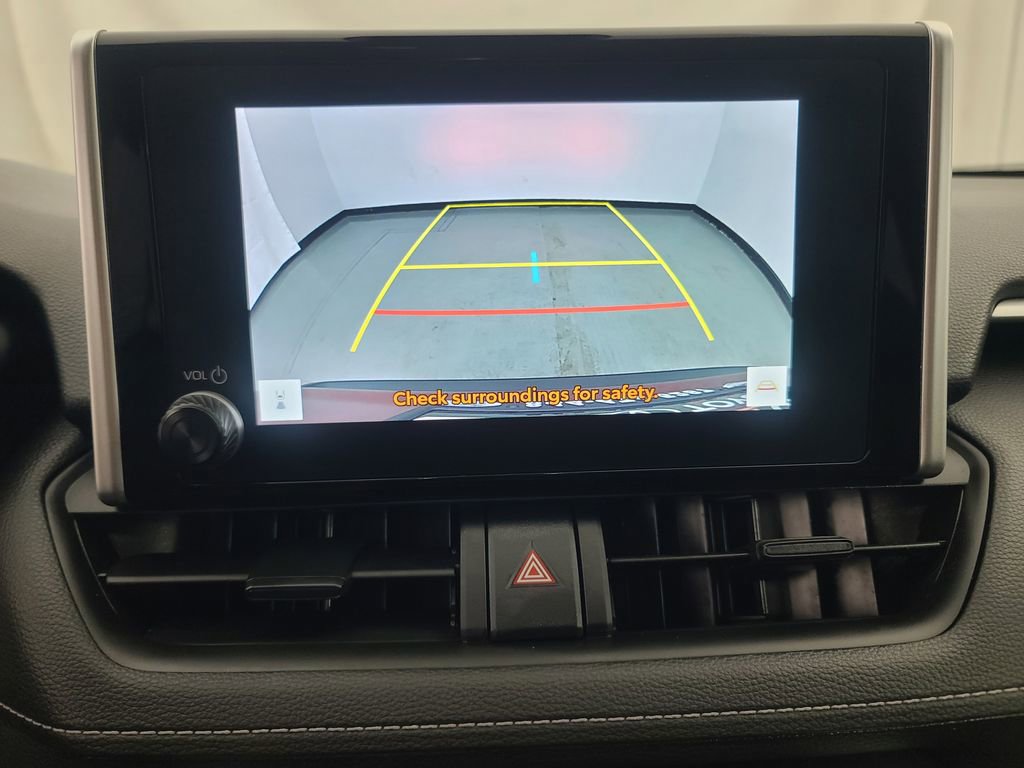 Used 2025 Toyota RAV4 XLE image 33