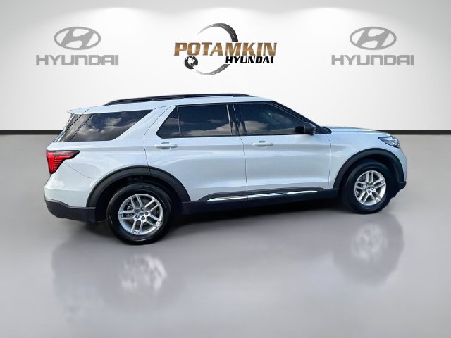 Used 2025 Ford Explorer Active RWD image 4