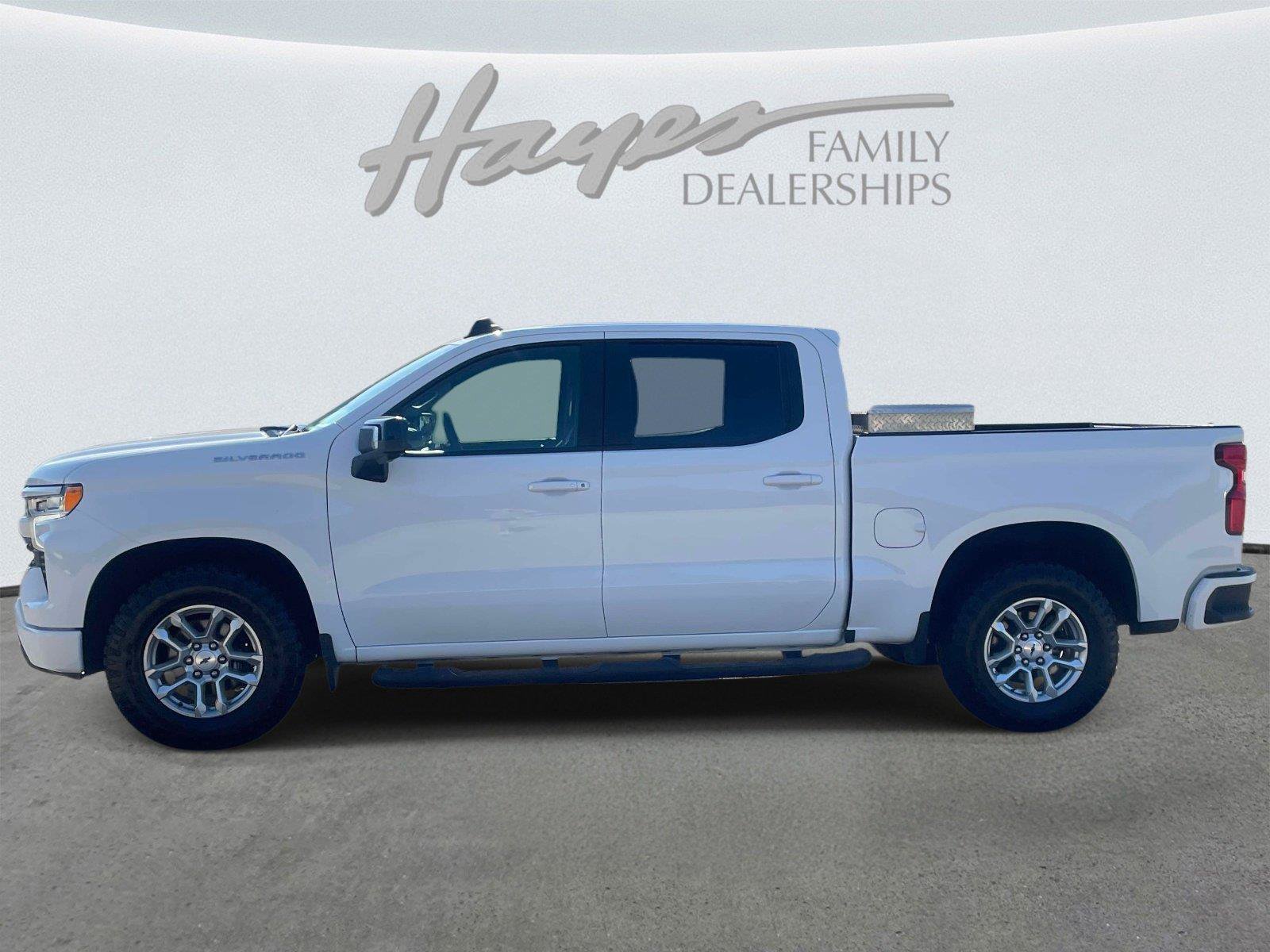 Used 2024 Chevrolet Silverado 1500 RST w/ Convenience Package II RWD image 6