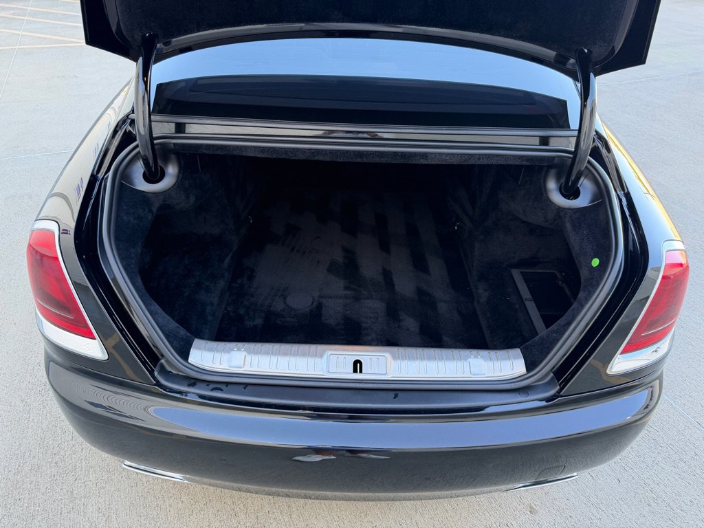 Used 2017 Rolls-Royce Wraith RWD image 28