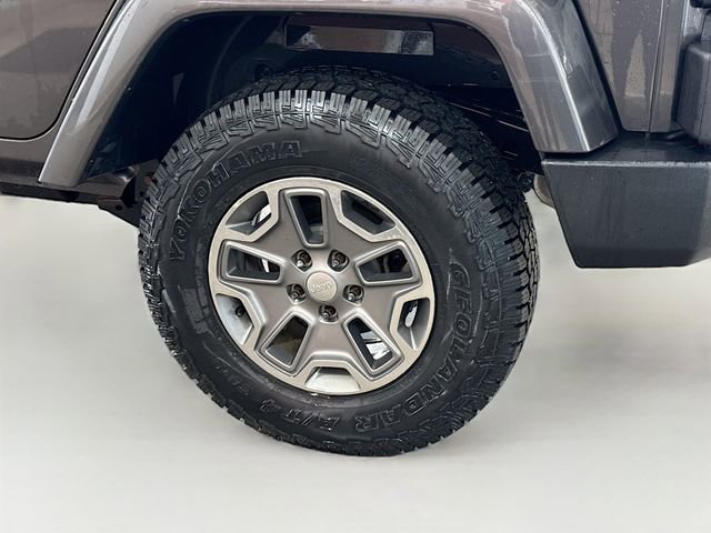 Used 2017 Jeep Wrangler Unlimited Rubicon w/ Connectivity Group image 29