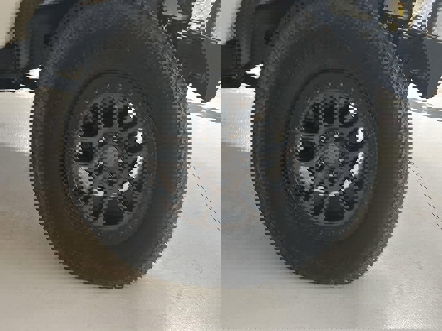 Used 2018 Jeep Wrangler Unlimited Sahara image 26