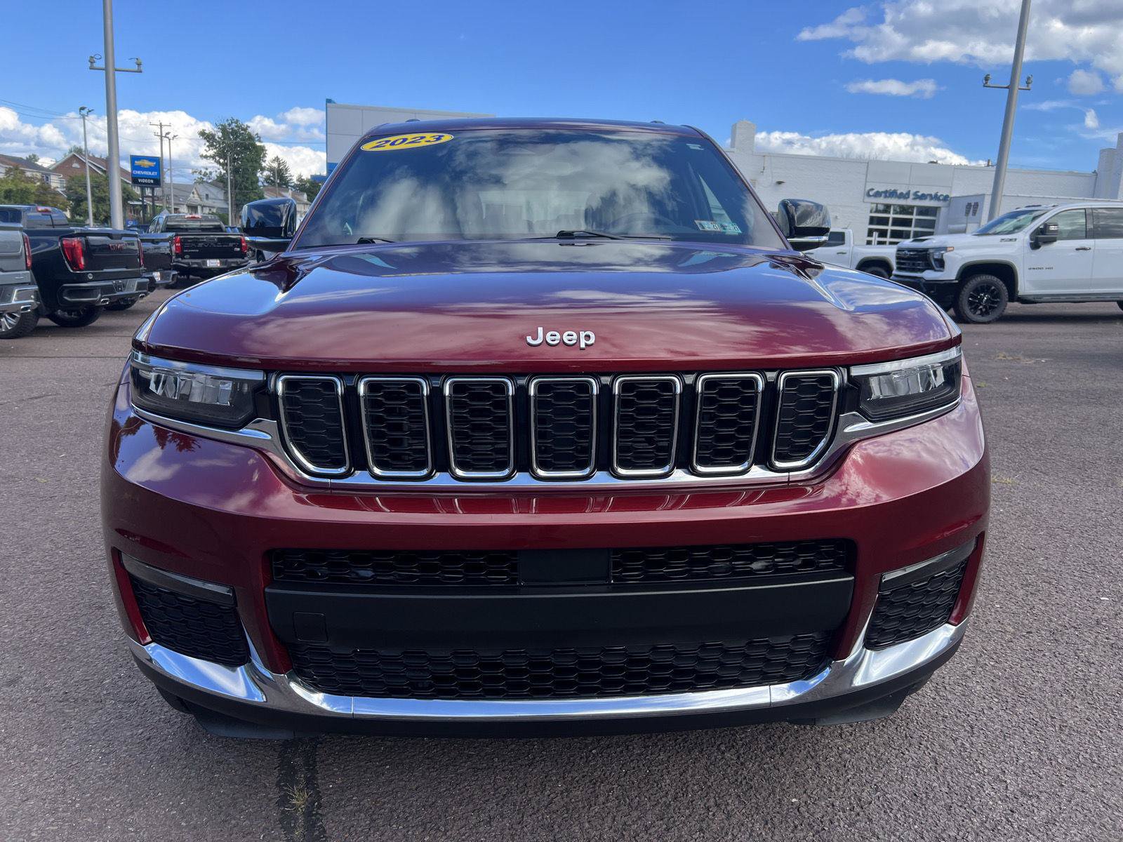 Used 2023 Jeep Grand Cherokee L Limited w/ Trailer Tow Group (B) AWD/4WD image 2