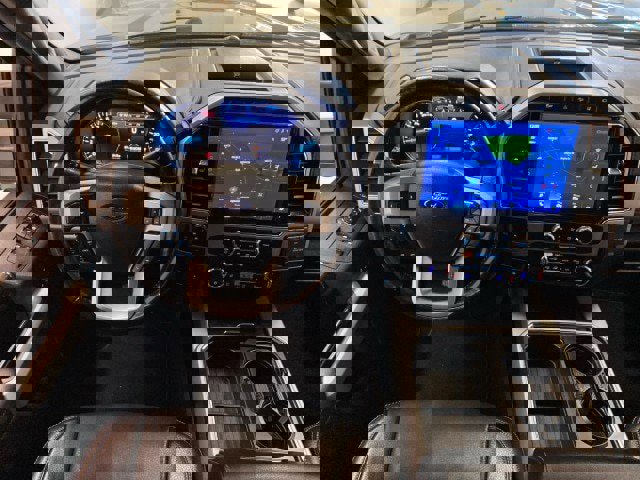 Certified 2022 Ford F250 Lariat w/ Lariat Ultimate Package image 11