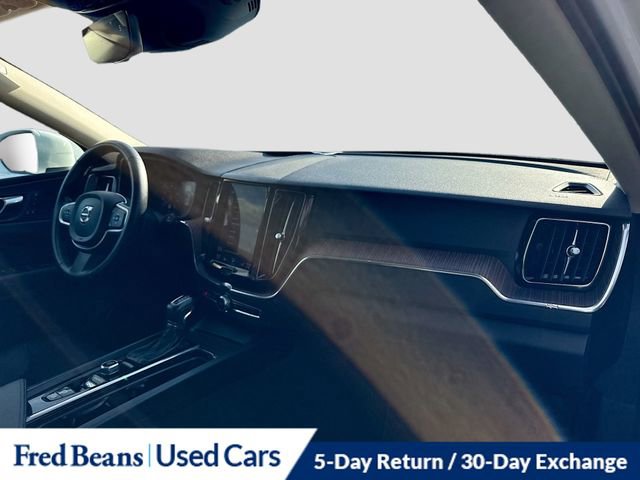 Used 2021 Volvo XC60 T5 Momentum image 31