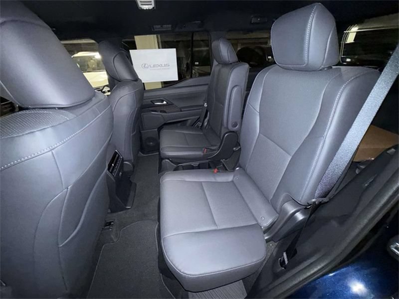 New 2026 Lexus GX 550 AWD/4WD image 13