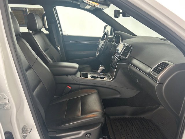 Used 2020 Jeep Grand Cherokee Limited w/ Luxury Group II RWD image 16