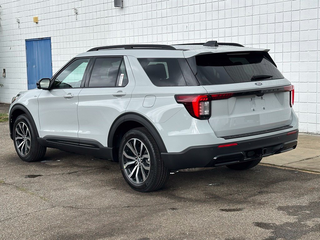 New 2027 Ford Explorer ST-Line w/ Premium Package AWD/4WD image 32