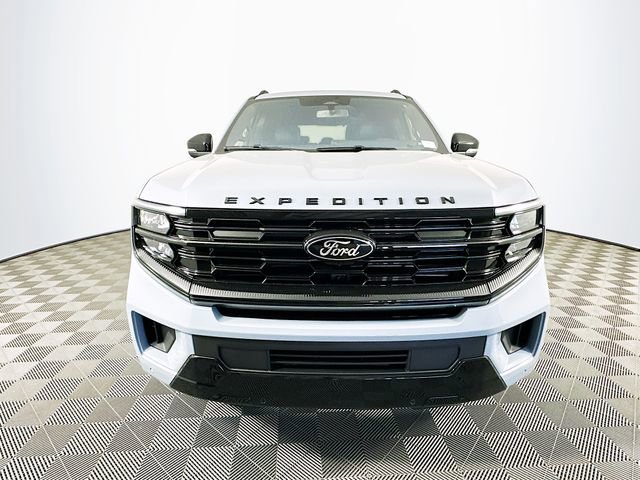 New 2025 Ford Expedition Platinum image 4