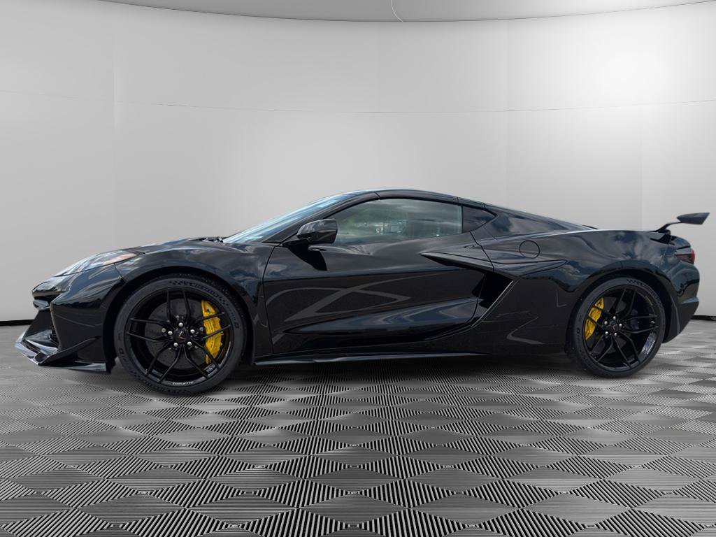 New 2027 Chevrolet Corvette Z06 w/ Z07 Performance Package RWD image 2