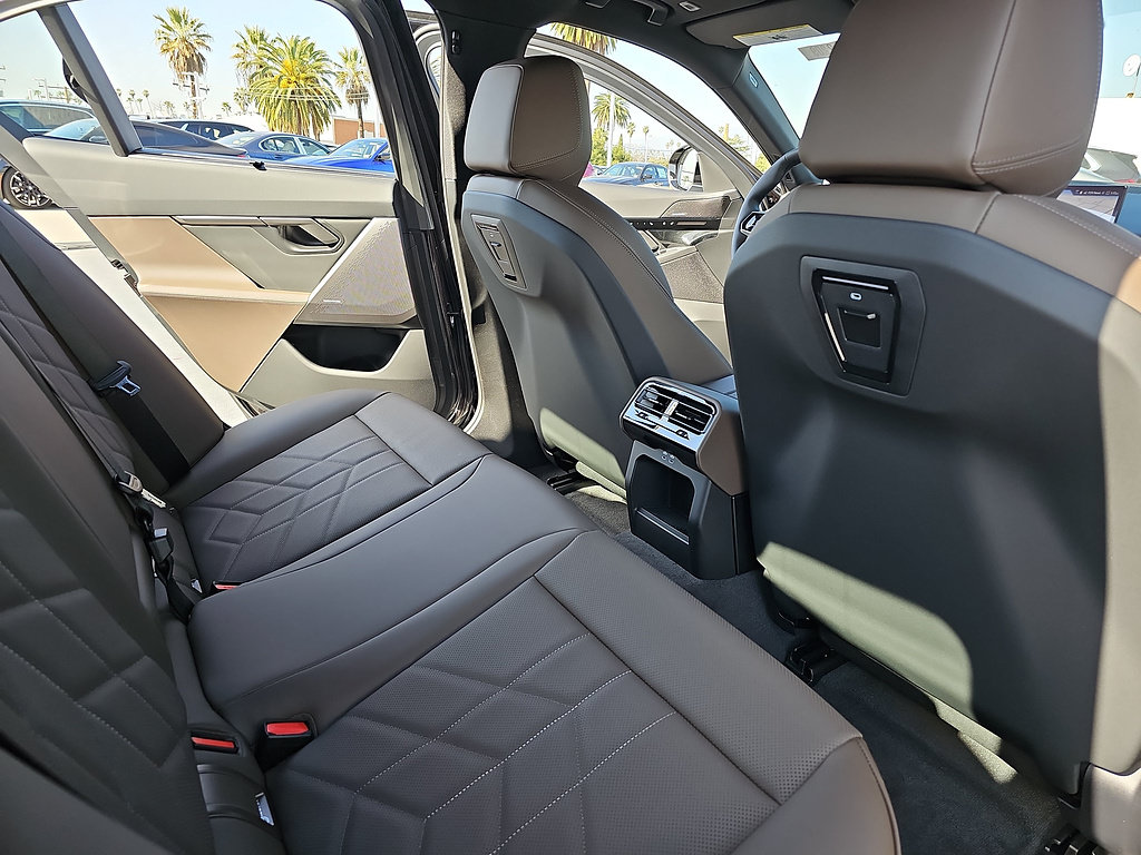 New 2026 BMW 530i w/ Executive Package RWD image 11