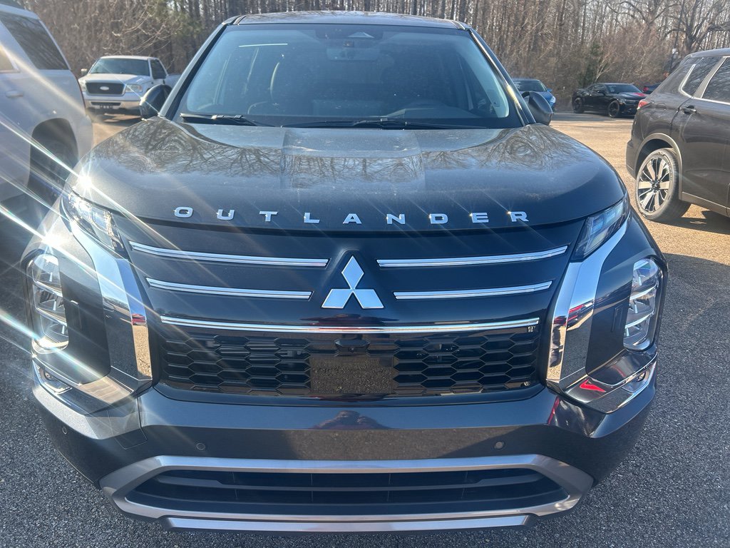 New 2026 Mitsubishi Outlander SE AWD/4WD image 2