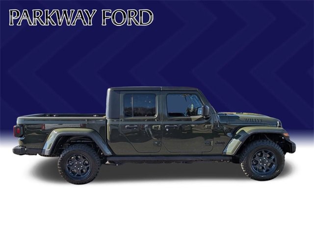 Used 2023 Jeep Gladiator Willys image 4